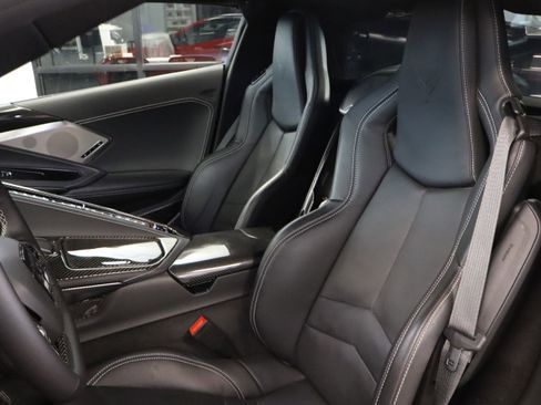 Used 2023 Chevrolet Corvette Stingray Preferred Cpe w/ Z51 Performance Package RWD image 18