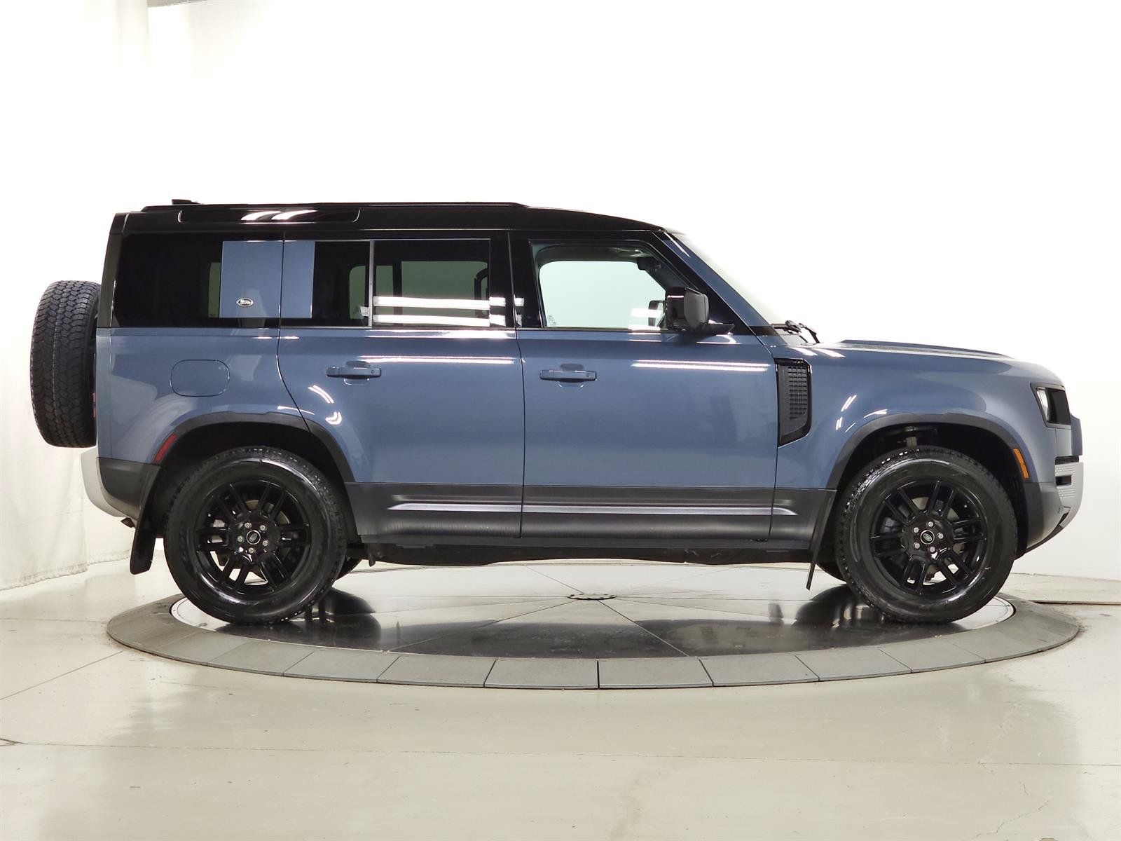 Used 2022 Land Rover Defender 110 S AWD/4WD image 10