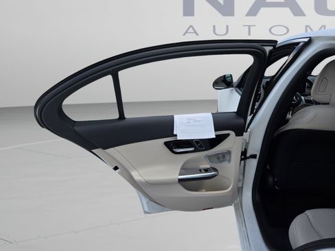 Used 2023 Mercedes-Benz C 300 Sedan image 22