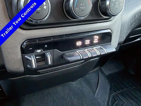 Used 2022 RAM 2500 Big Horn w/ Cold Weather Group image 4