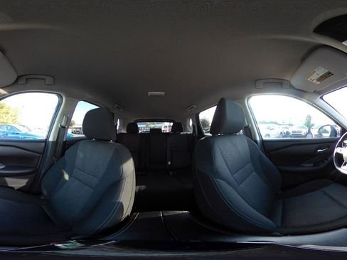 Used 2025 Nissan Rogue SV image 44