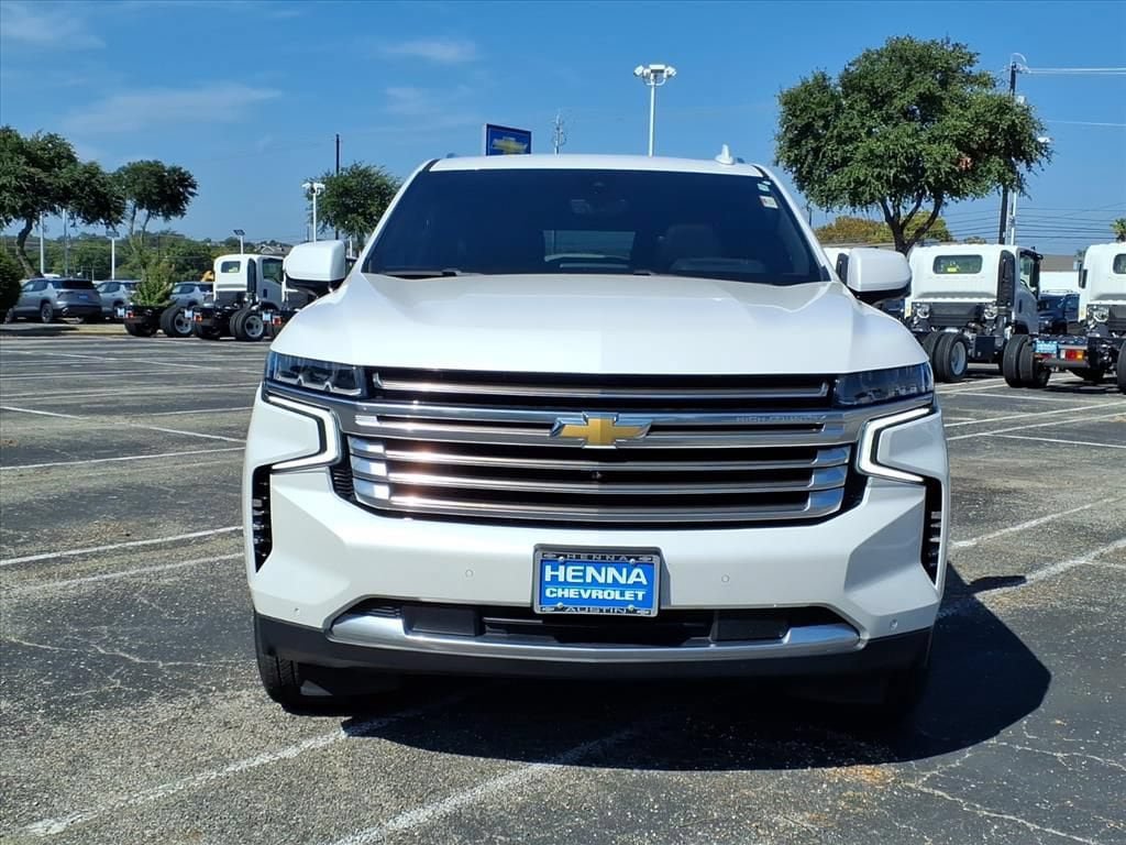 Used 2021 Chevrolet Suburban High Country w/ Premium Package AWD/4WD image 14