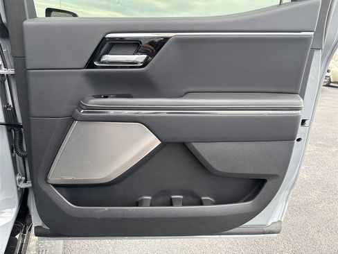 New 2025 GMC Sierra EV Denali image 37