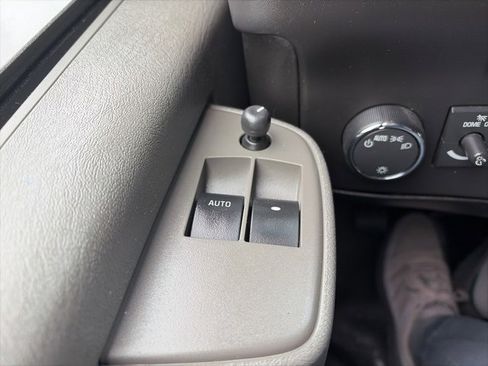 Used 2024 GMC Savana 2500 w/ Driver Convenience Package image 27