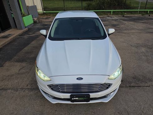 Used 2018 Ford Fusion SE image 57