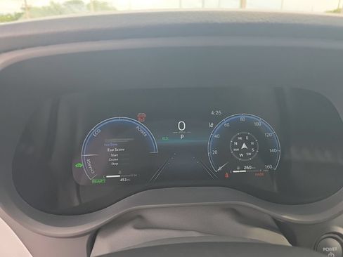Used 2026 Toyota Sienna XSE FWD image 23