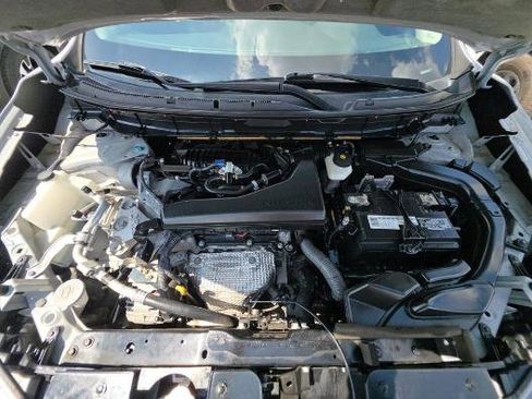 Used 2019 Nissan Rogue S w/ Special Edition Package FWD image 7