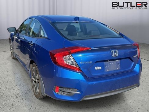 Used 2016 Honda Civic Touring image 10