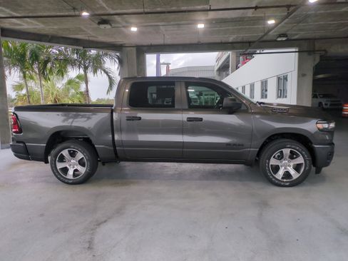 New 2026 RAM 1500 Express image 4