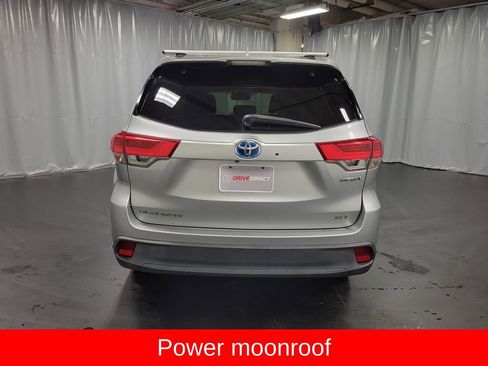 Used 2017 Toyota Highlander XLE image 7