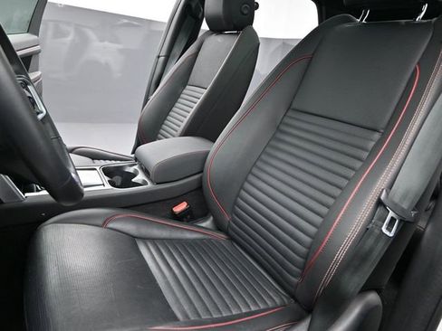 Used 2023 Land Rover Discovery Sport S R-Dynamic image 17