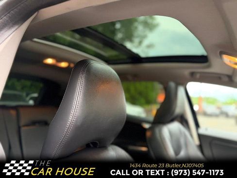 Used 2016 Volvo XC60 T5 Premier w/ Proximity Package AWD/4WD image 18