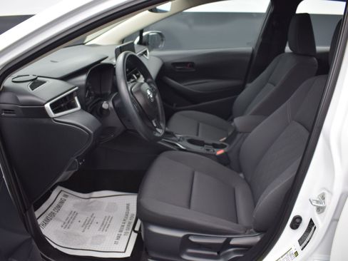 Used 2024 Toyota Corolla LE FWD image 13
