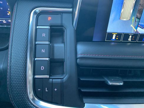 Used 2022 Chevrolet Tahoe RST w/ Luxury Package image 31