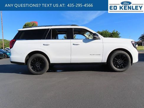 Used 2025 Ford Expedition Platinum AWD/4WD image 29