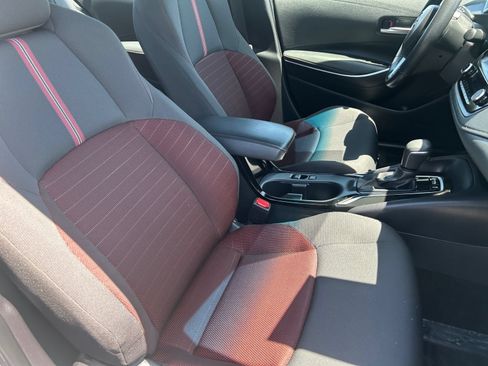 Used 2025 Toyota Corolla SE FWD image 12