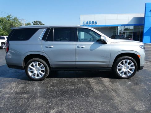 Certified 2024 Chevrolet Tahoe High Country w/ Advanced Technology Package AWD/4WD image 4