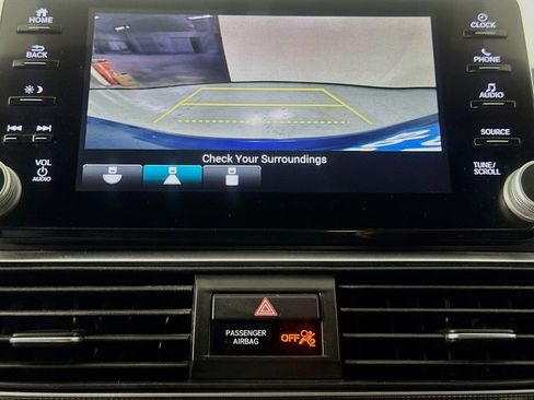 Used 2018 Honda Accord Sport image 16