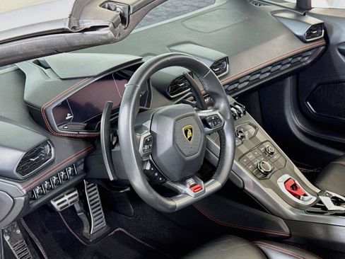 Used 2018 Lamborghini Huracan LP 580-2 RWD image 16