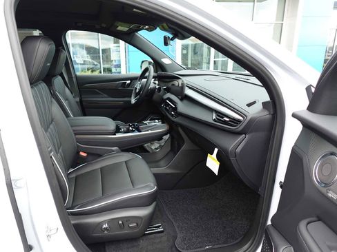New 2026 Buick Enclave Avenir w/ Super Cruise Package AWD/4WD image 33