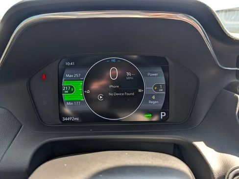 Used 2023 Chevrolet Bolt EUV LT w/ Convenience Package FWD image 19