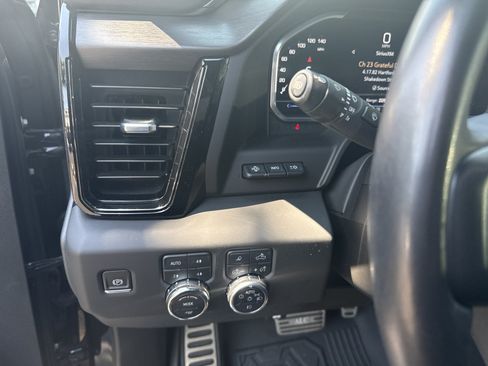 Used 2023 GMC Sierra 1500 AT4 w/ AT4 Premium Package AWD/4WD image 23