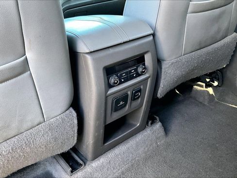 Used 2018 Chevrolet Traverse Premier w/ Driver Confidence II Package image 19