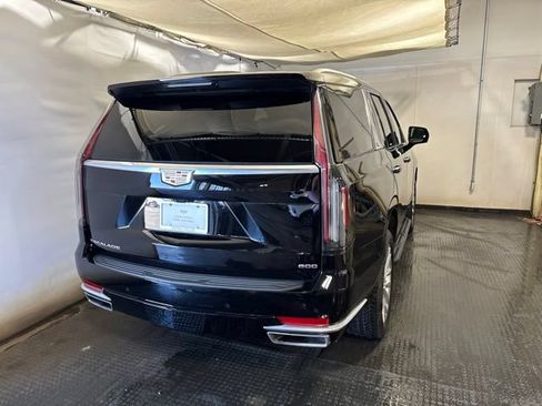 Certified 2023 Cadillac Escalade Premium Luxury w/ LPO, Illumination Package AWD/4WD image 4