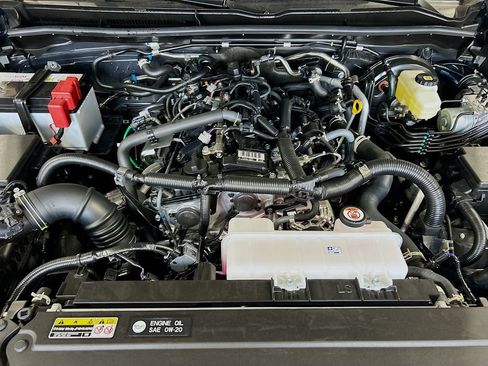New 2026 Toyota 4Runner SR5 AWD/4WD image 7