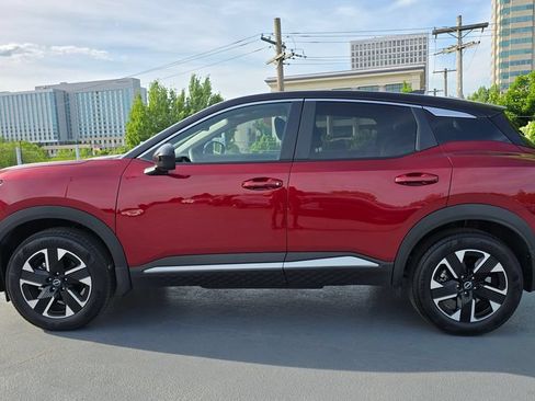 Used 2025 Nissan Kicks SV w/ Charging Package AWD/4WD image 6