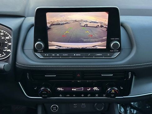 Certified 2022 Nissan Rogue SV w/ SV Premium Package image 36