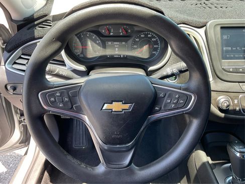 Used 2017 Chevrolet Malibu LS FWD image 16