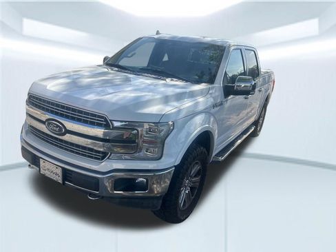 Used 2018 Ford F150 Lariat w/ Equipment Group 502A Luxury AWD/4WD image 4
