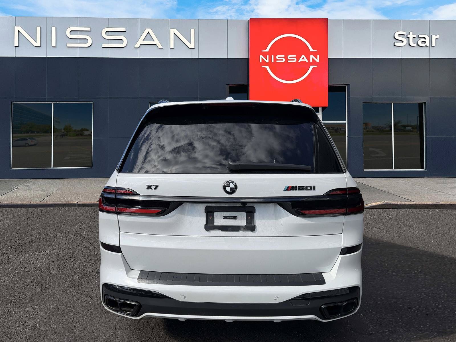 Used 2026 BMW X7 M60i AWD/4WD image 5
