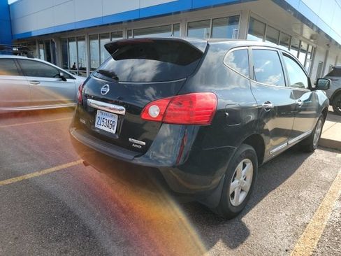 Used 2013 Nissan Rogue S w/ Special Edition Pkg AWD/4WD image 4