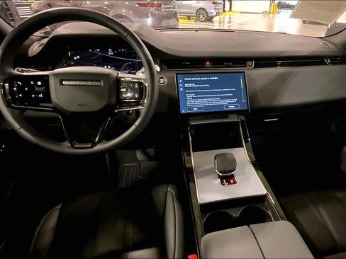 Used 2025 Land Rover Range Rover Evoque S image 15