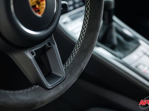 Used 2022 Porsche 718 Cayman GT4 image 27