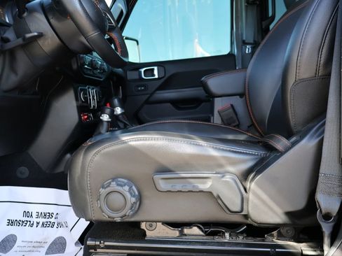 Used 2021 Jeep Gladiator Mojave AWD/4WD image 39