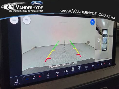 New 2025 Ford Maverick Lariat w/ Black Appearance Package image 27