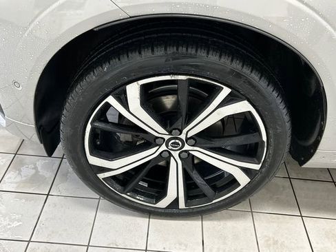 Certified 2023 Volvo XC60 B5 Ultimate image 8
