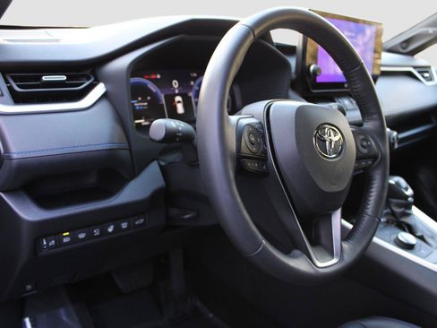Used 2024 Toyota RAV4 XSE w/ Advanced Technology Package AWD/4WD image 17