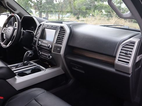 Used 2016 Ford F150 Lariat w/ Equipment Group 502A Luxury AWD/4WD image 17