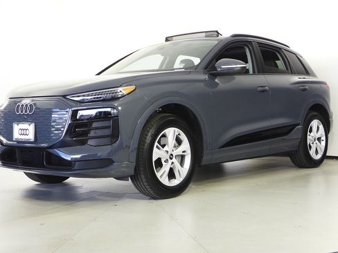 Used 2025 Audi Q6 e-tron Premium Plus w/ Premium Plus image 2