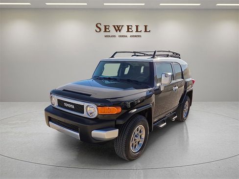Used 2011 Toyota FJ Cruiser 4WD image 1