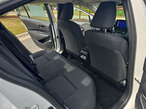 Used 2024 Toyota Corolla LE image 11