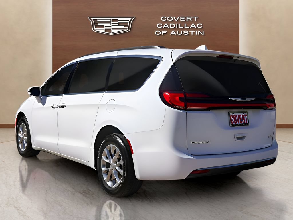 Used 2022 Chrysler Pacifica Touring-L AWD/4WD image 6