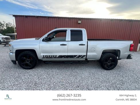 Used 2018 Chevrolet Silverado 1500 Custom w/ Custom Value Package RWD image 2