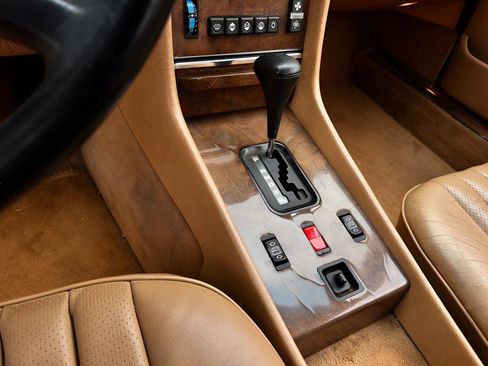Used 1987 Mercedes-Benz 560 SL image 12