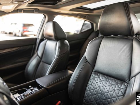 Used 2016 Nissan Maxima Platinum image 17