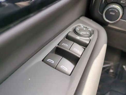 Used 2025 Chevrolet Tahoe LS AWD/4WD image 27